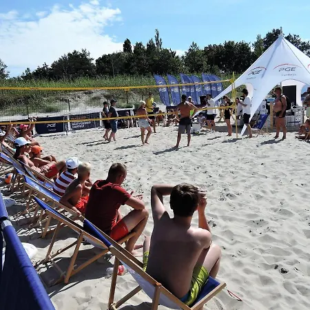 In By Sea And * Dziwnówek