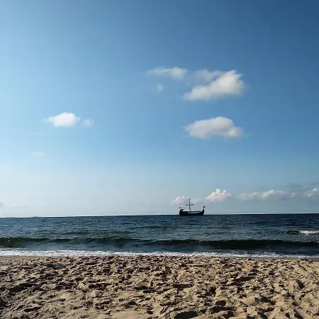 In By Sea And Сasa de vacaciones